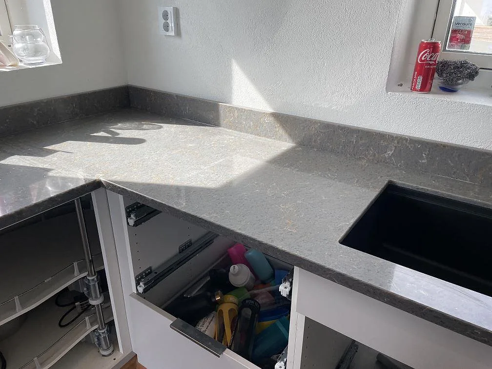 Køkkenbordplade i Silestone Cooper Mist, Ystad – billede 7