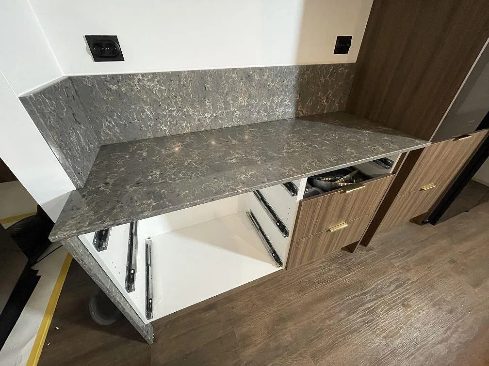 Køkkenbordplade i Silestone Copper Mist, Åkersberga – billede 3