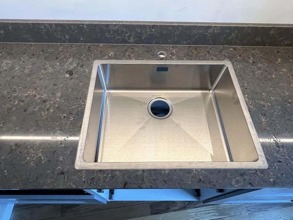 Køkkenbordplade i Silestone Copper Mist, Arboga – billede 3