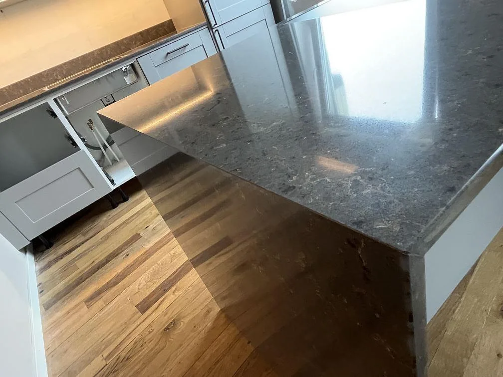 Køkkenbordplade i Silestone Copper Mist, Arboga – billede 4