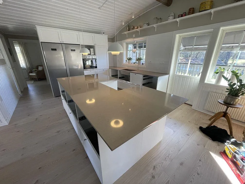 Køkkenbordplade i Silestone Coral Clay, Älmhult – billede 2