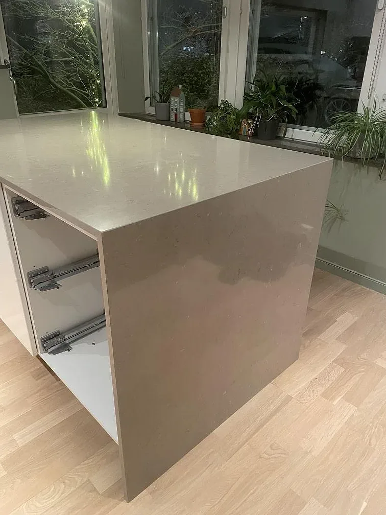 Køkkenbordplade i Silestone Coral Clay, Älta – billede 2