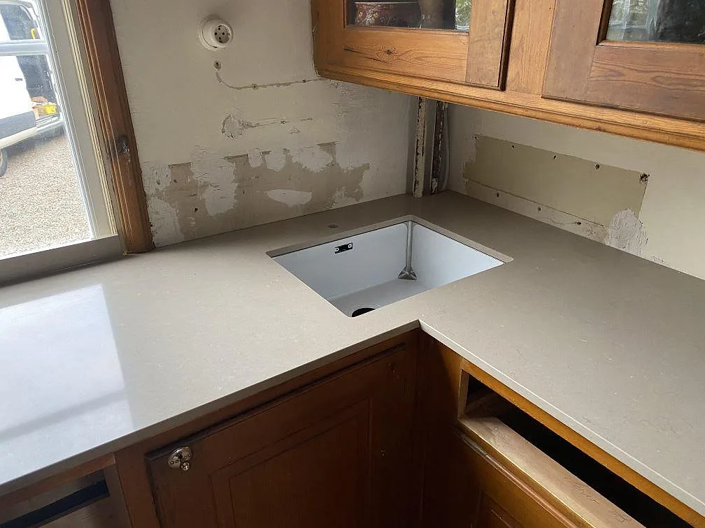 Køkkenbordplade i Silestone Coral Clay, Allingsås – billede 2