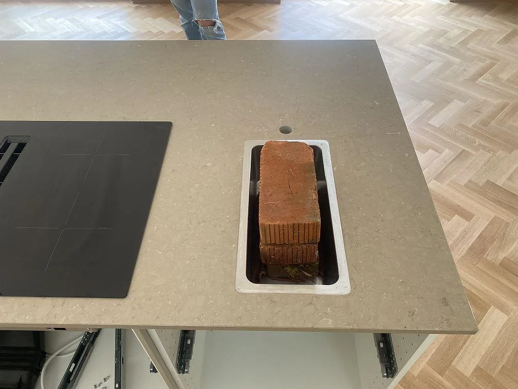 Køkkenbordplade i Silestone Coral Clay, Båstad – billede 5