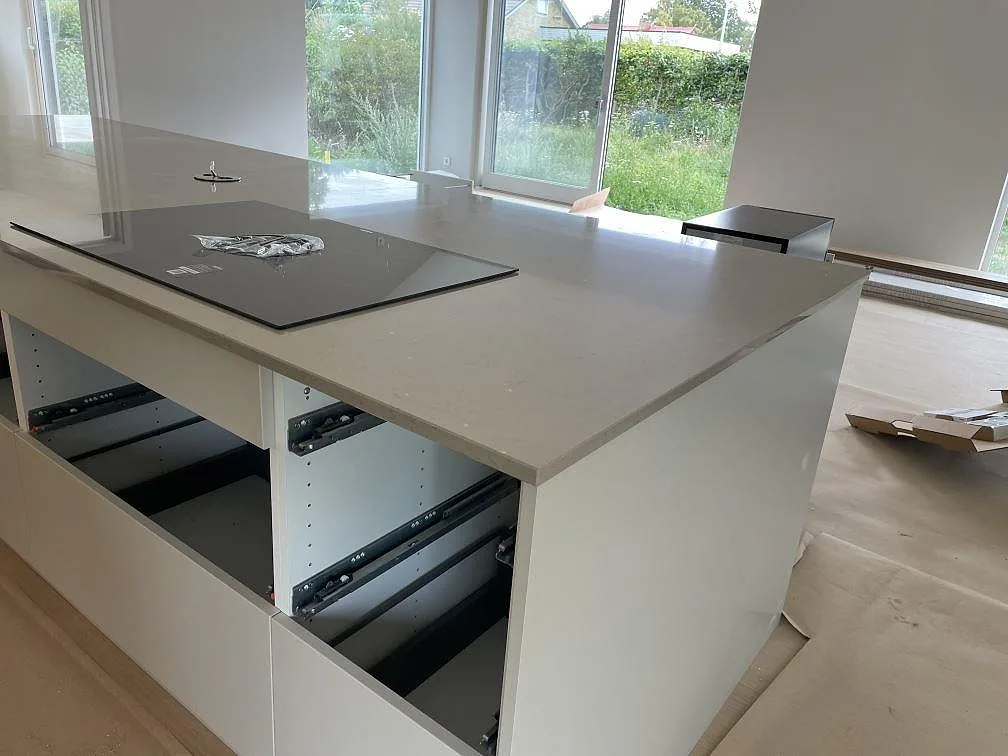 Køkkenbordplade i Silestone Coral Clay, Bjärred – billede 3