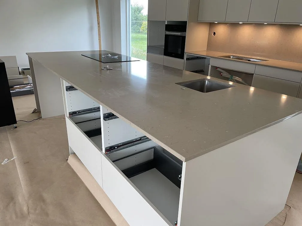 Køkkenbordplade i Silestone Coral Clay, Bjärred – billede 2