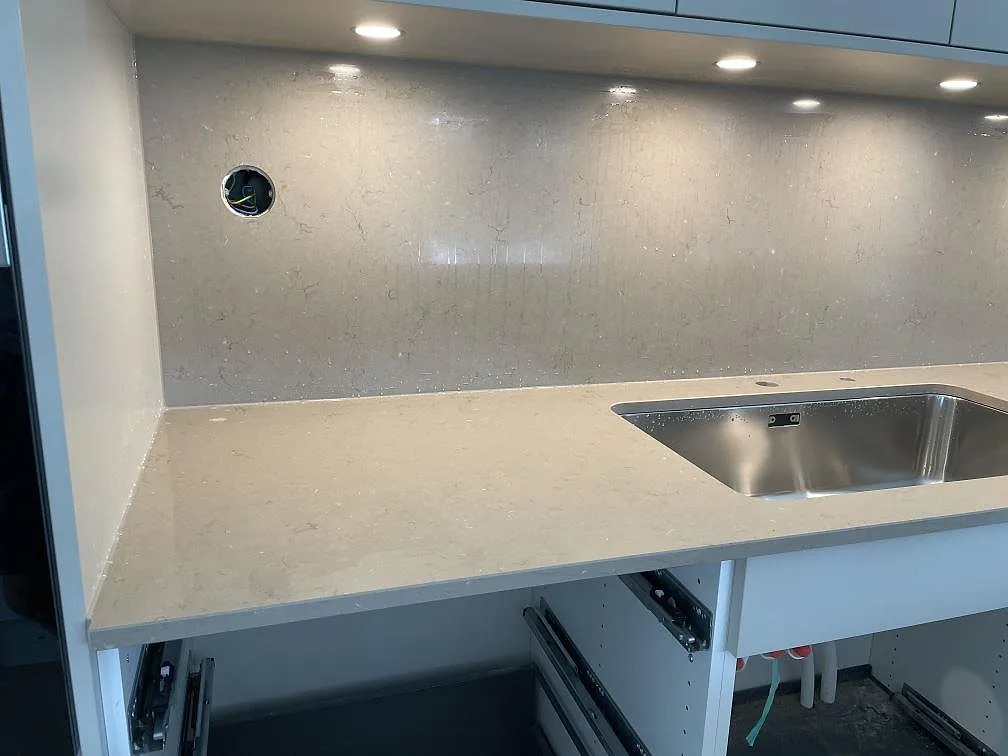 Køkkenbordplade i Silestone Coral Clay, Bjärred – billede 6