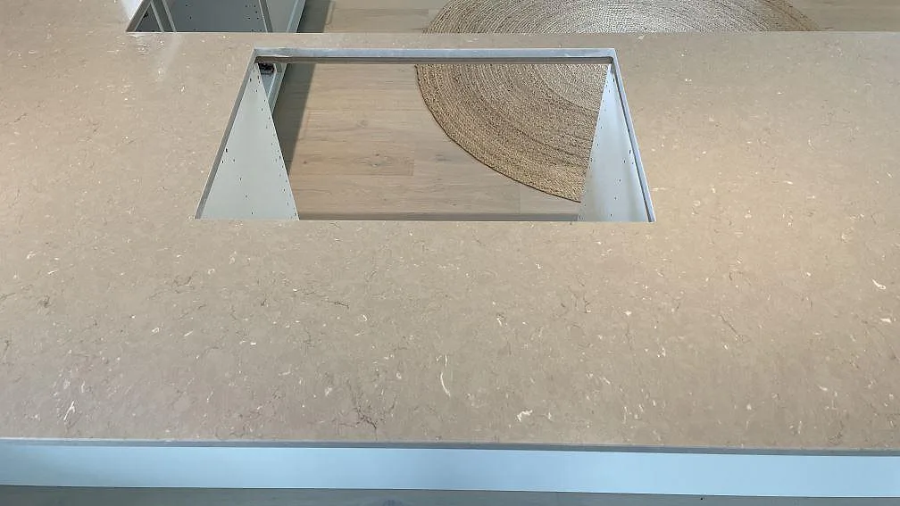 Køkkenbordplade i Silestone Coral Clay, Björketorp – billede 3
