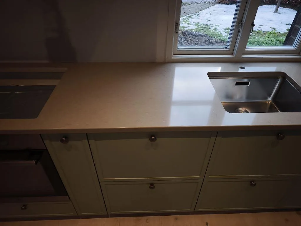 Køkkenbordplade i Silestone Coral Clay, Dalby – billede 3