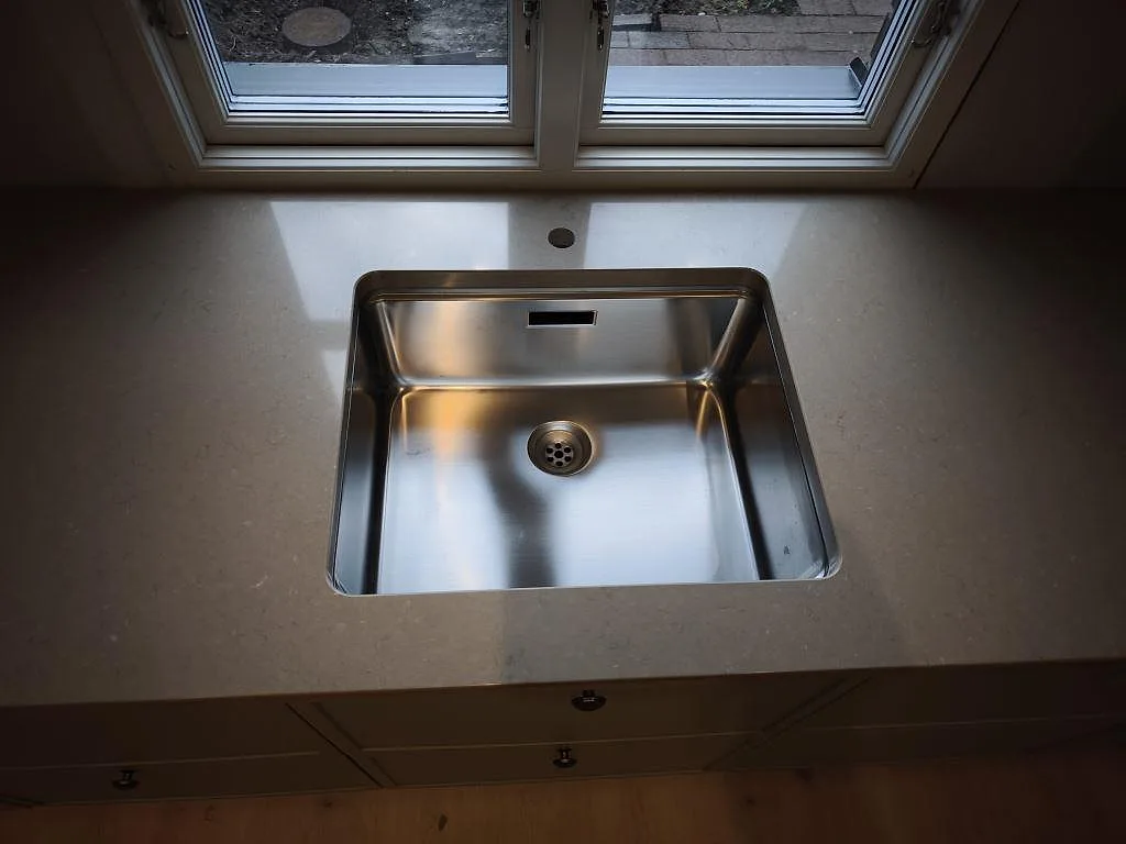 Køkkenbordplade i Silestone Coral Clay, Dalby – billede 5