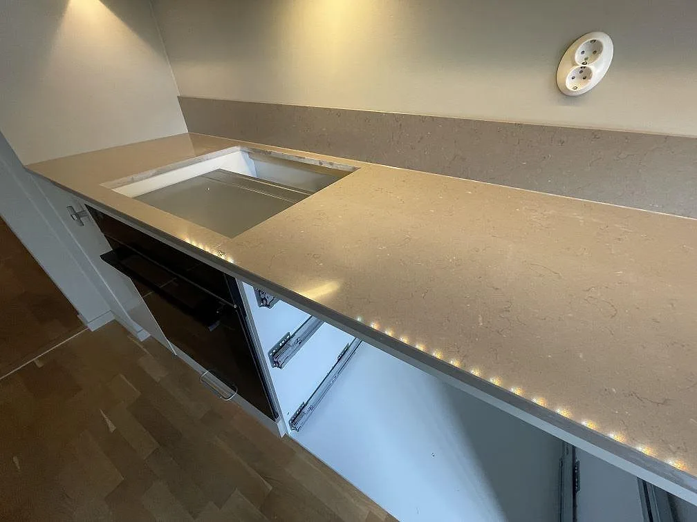 Køkkenbordplade i Silestone Coral Clay, Enskededalen – billede 5