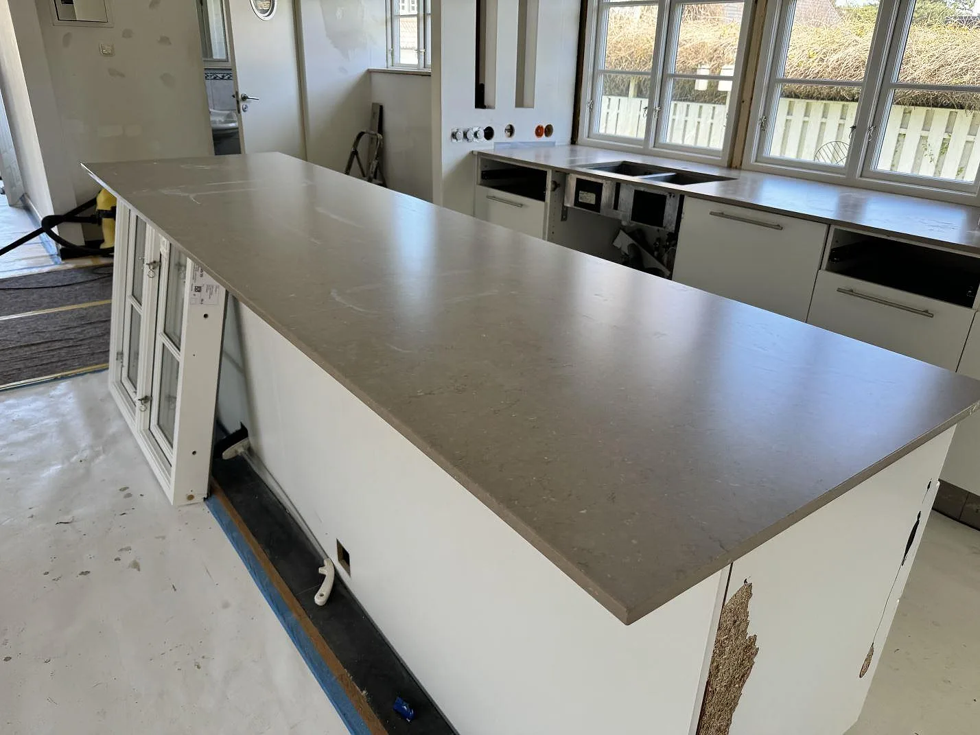 Køkkenbordplade i Silestone Coral Clay, Falsterbo – billede 2