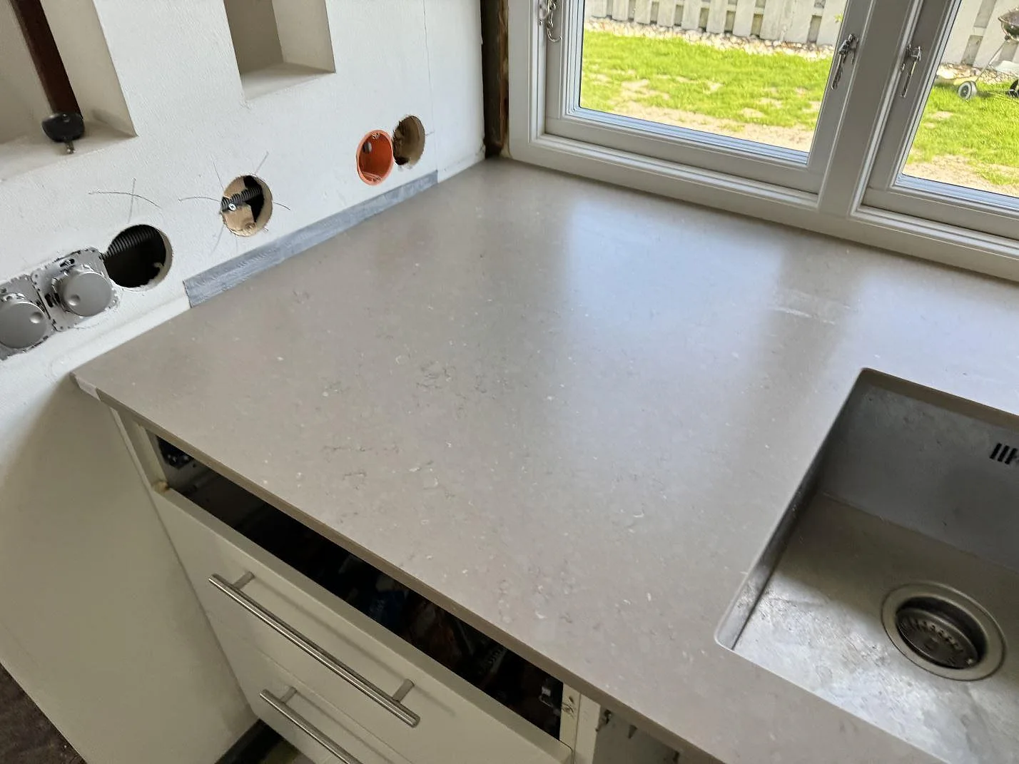 Køkkenbordplade i Silestone Coral Clay, Falsterbo – billede 6