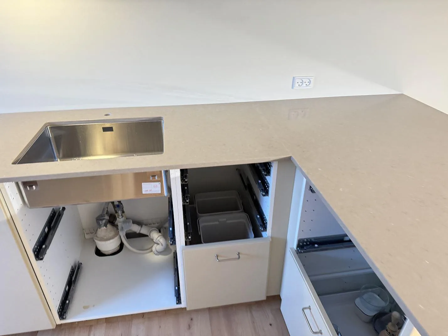 Køkkenbordplade i Silestone Coral Clay, Ganløse – billede 2