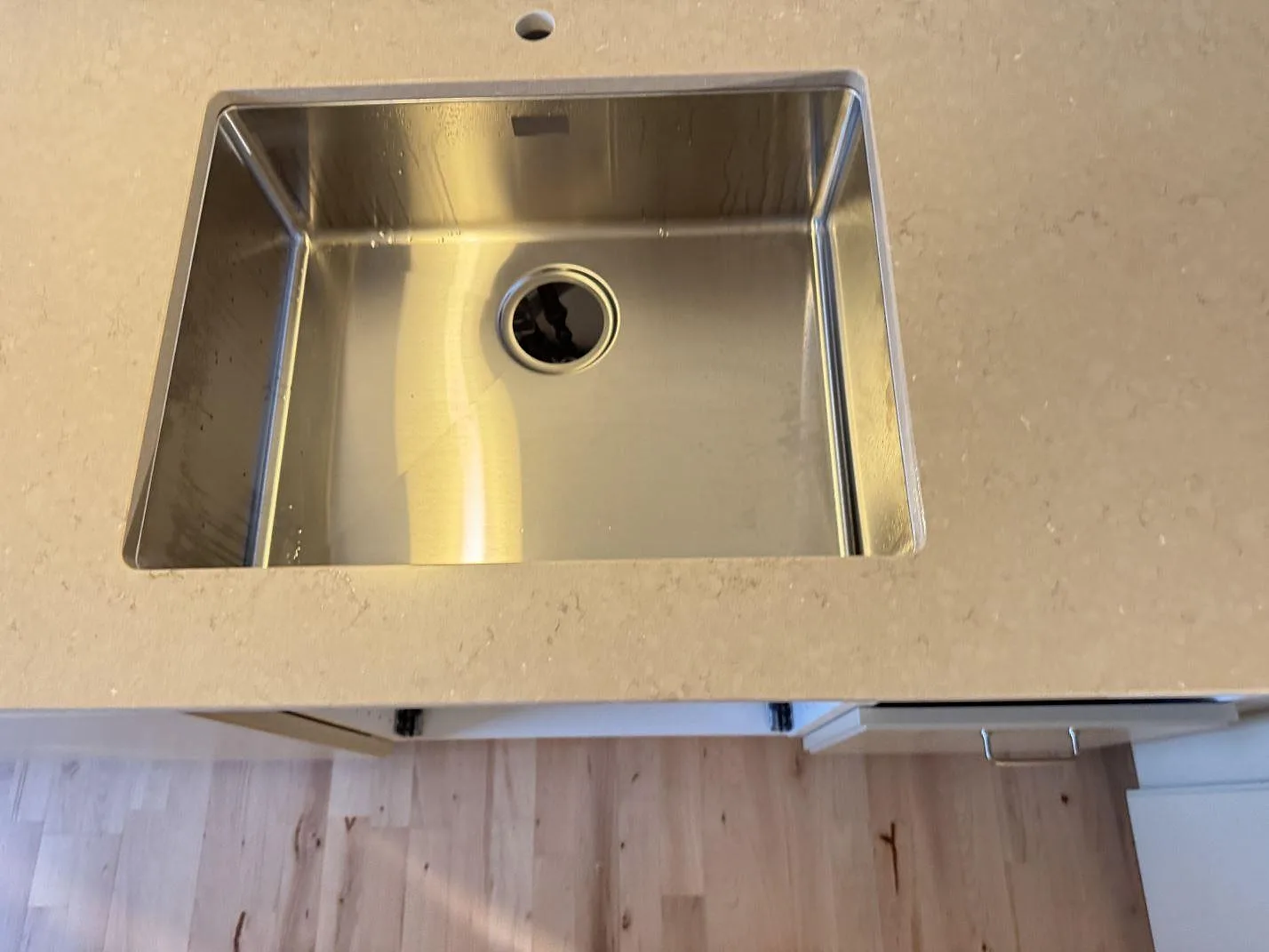 Køkkenbordplade i Silestone Coral Clay, Ganløse – billede 4
