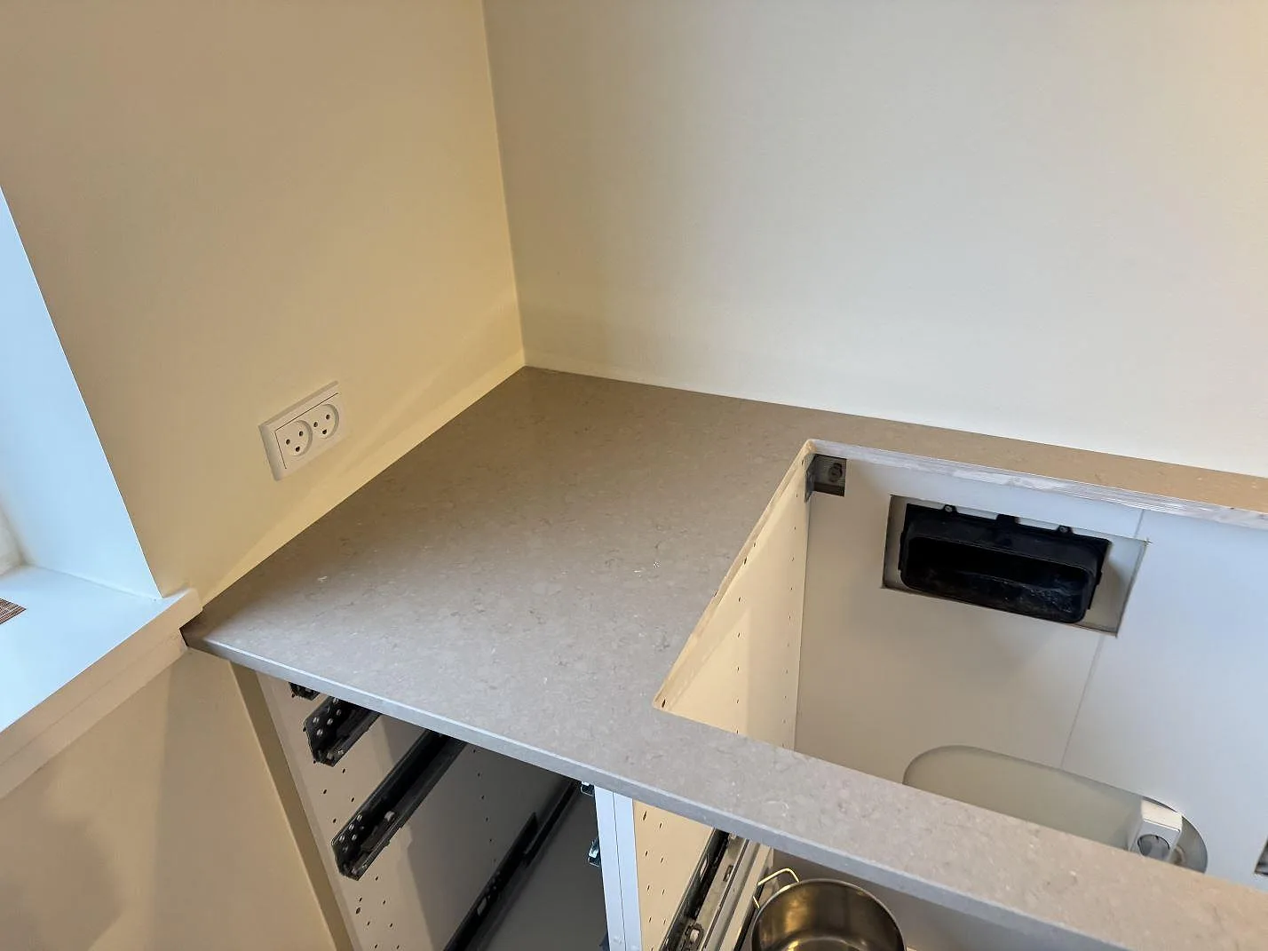 Køkkenbordplade i Silestone Coral Clay, Ganløse – billede 7