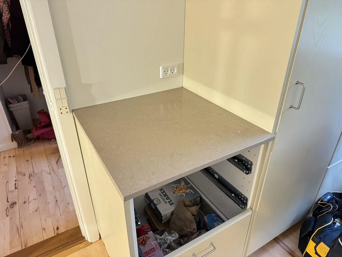 Køkkenbordplade i Silestone Coral Clay, Ganløse – billede 8