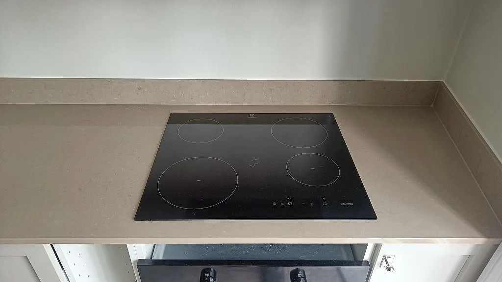 Køkkenbordplade i Silestone Coral Clay, Göteborg – billede 4