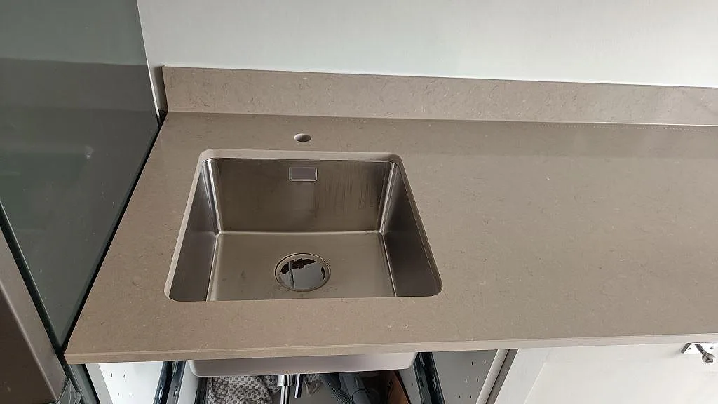 Køkkenbordplade i Silestone Coral Clay, Göteborg – billede 3