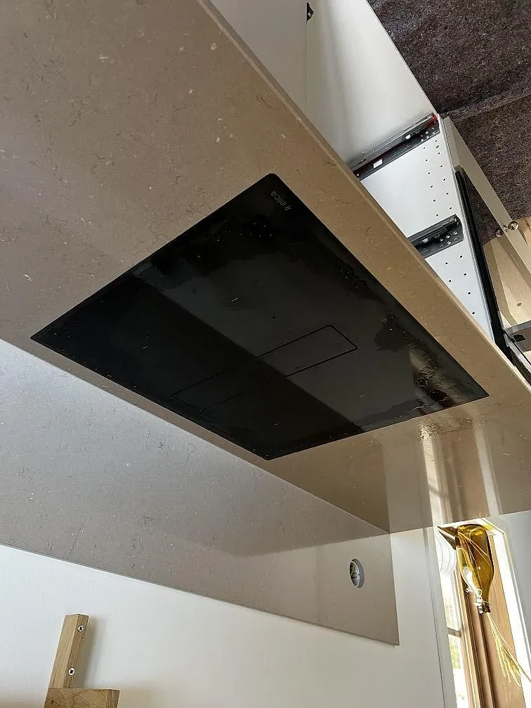 Køkkenbordplade i Silestone Coral Clay, Heberg – billede 5