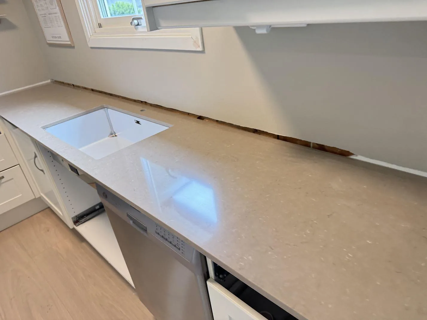 Køkkenbordplade i Silestone Coral Clay, Hisings Backa – billede 3