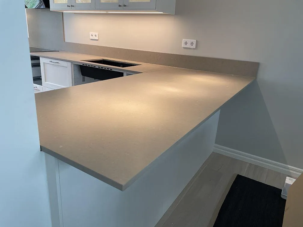 Køkkenbordplade i Silestone Coral Clay, Höllviken – billede 2
