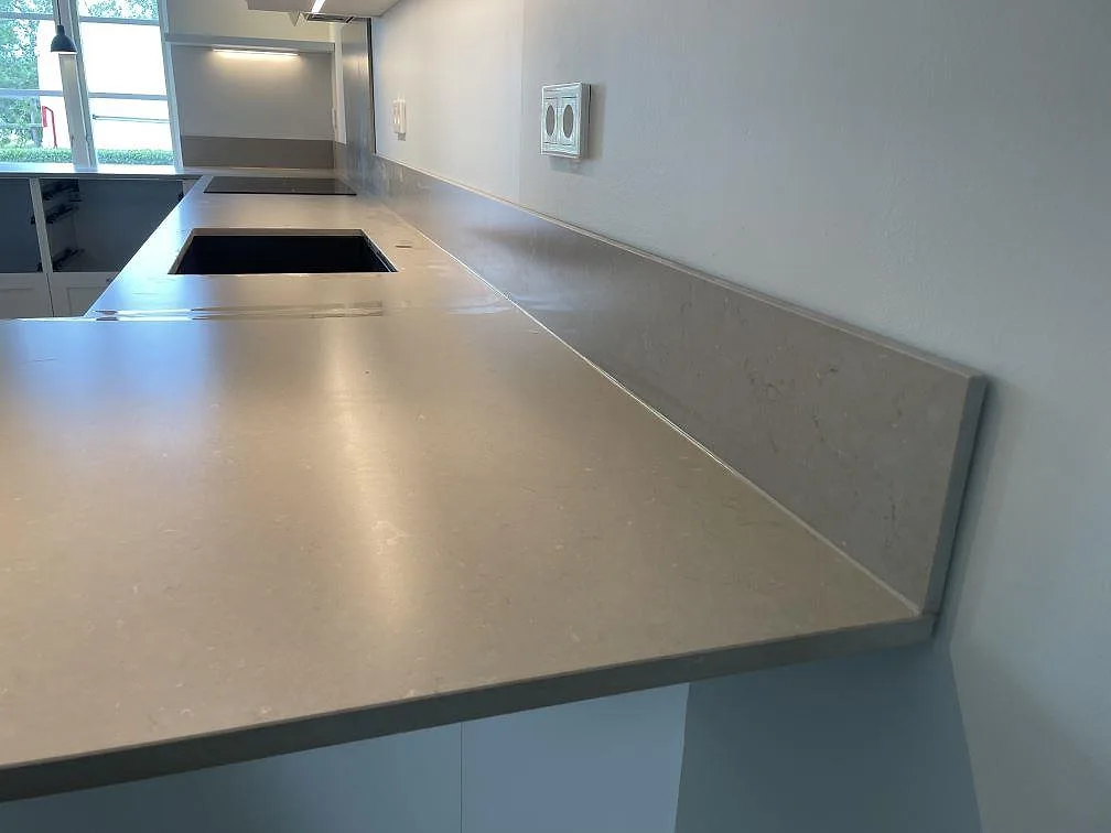 Køkkenbordplade i Silestone Coral Clay, Höllviken – billede 3