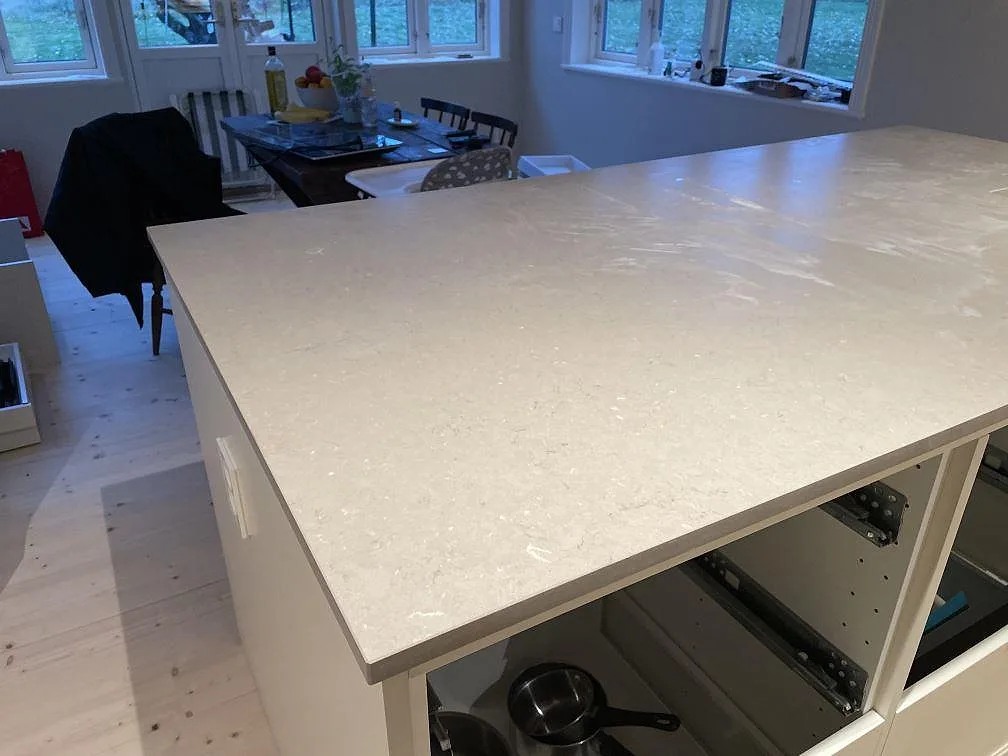 Køkkenbordplade i Silestone Coral Clay, Vetlanda – billede 3
