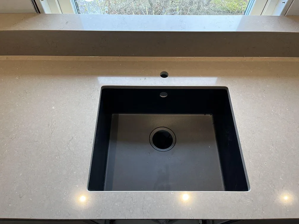 Køkkenbordplade i Silestone Coral Clay, Ingelstad – billede 5