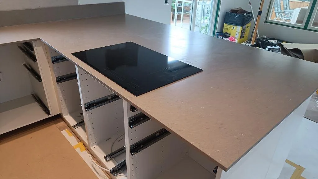 Køkkenbordplade i Silestone Coral Clay, Kalmar – billede 2