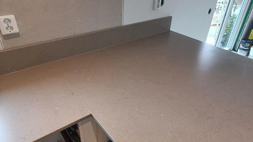 Køkkenbordplade i Silestone Coral Clay, Kalmar – billede 5