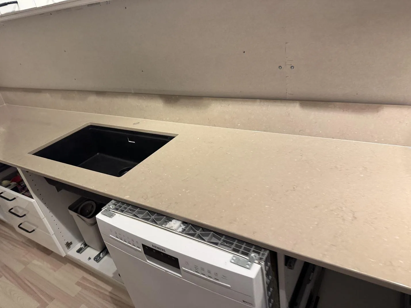 Køkkenbordplade i Silestone Coral Clay, Karlskrona – billede 2