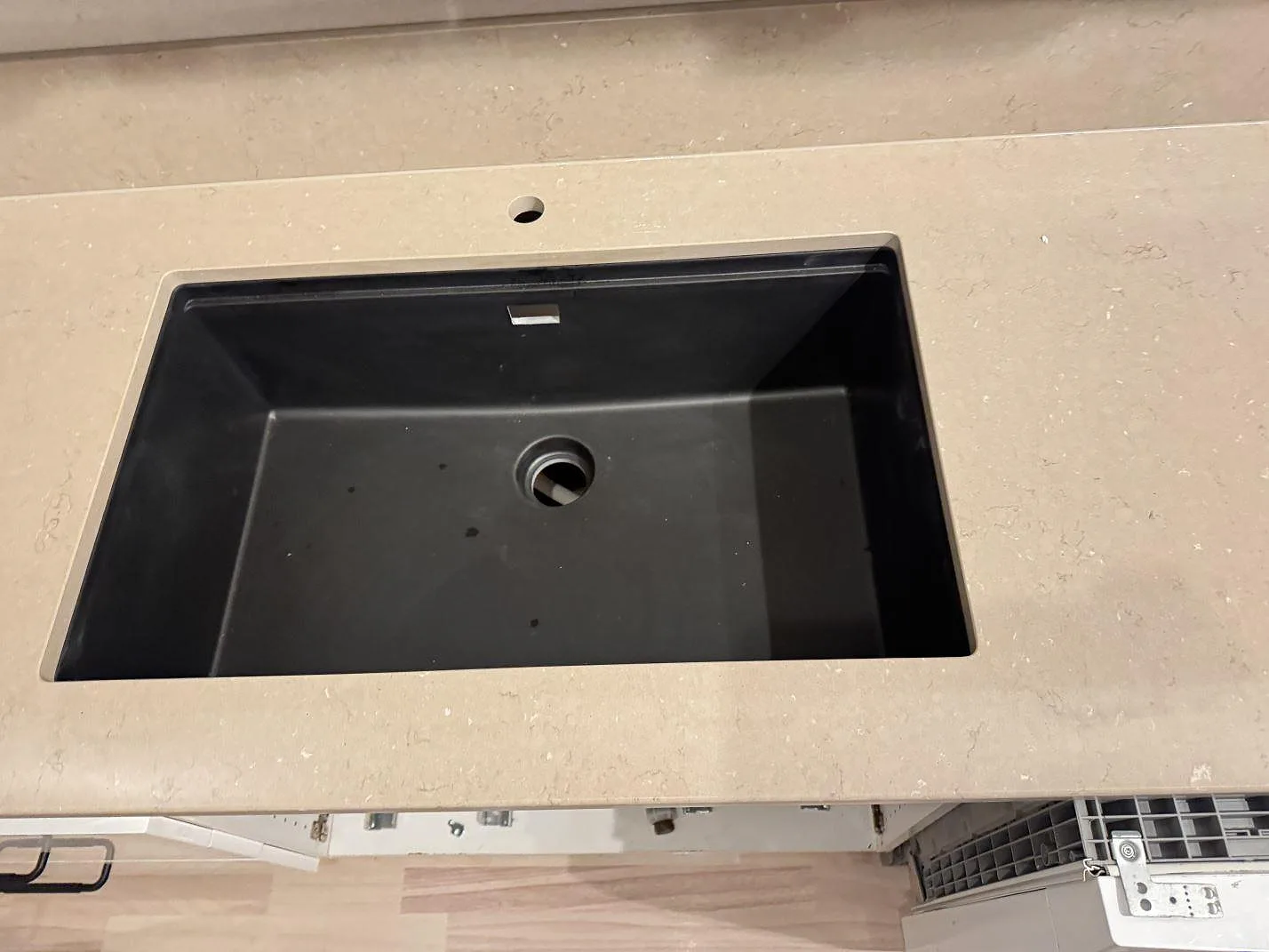 Køkkenbordplade i Silestone Coral Clay, Karlskrona – billede 3