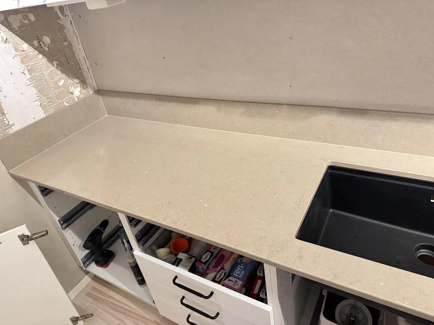 Køkkenbordplade i Silestone Coral Clay, Karlskrona – billede 4