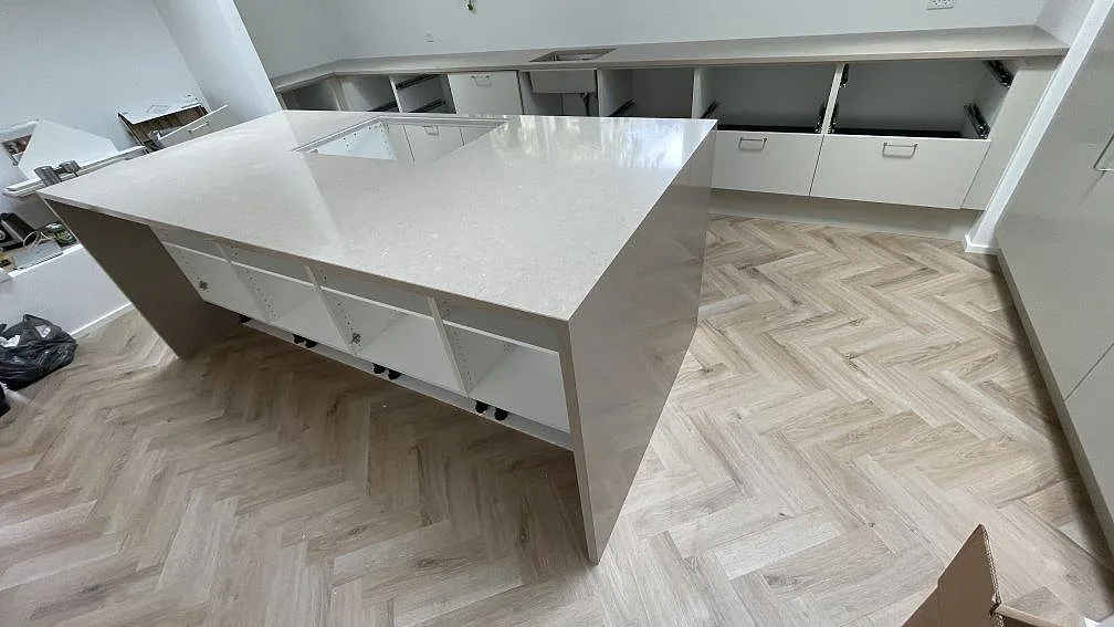 Køkkenbordplade i Silestone Coral Clay, København – billede 2