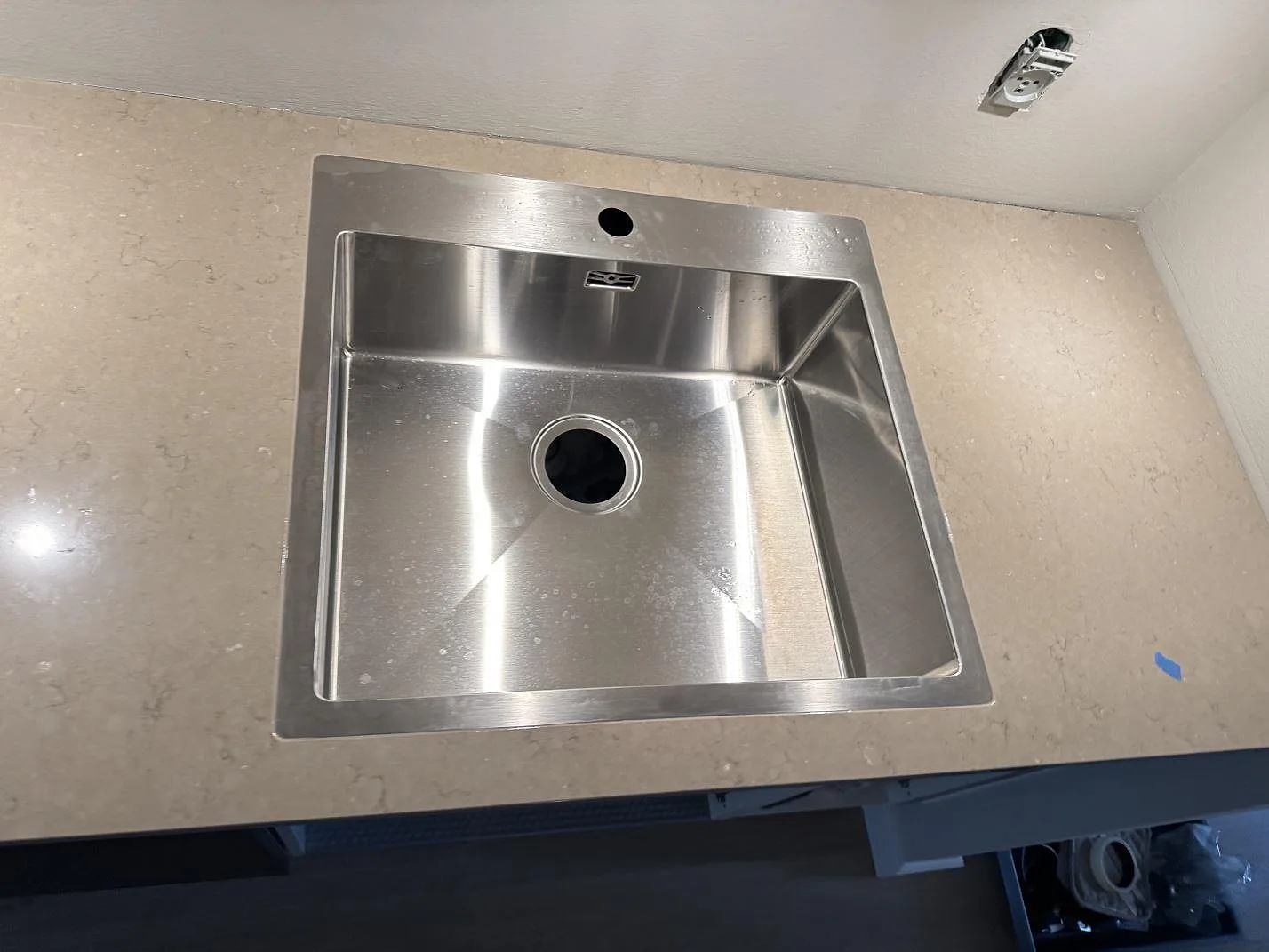 Køkkenbordplade i Silestone Coral Clay, København – billede 4