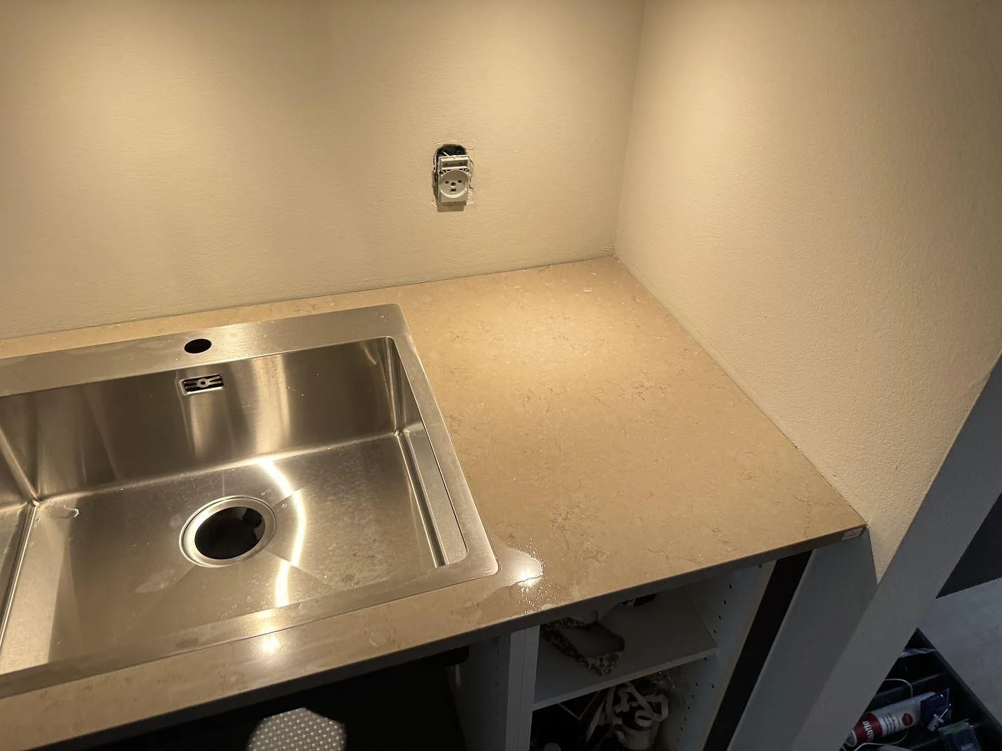 Køkkenbordplade i Silestone Coral Clay, København – billede 5
