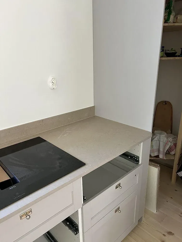 Køkkenbordplade i Silestone Coral Clay, Långås – billede 4