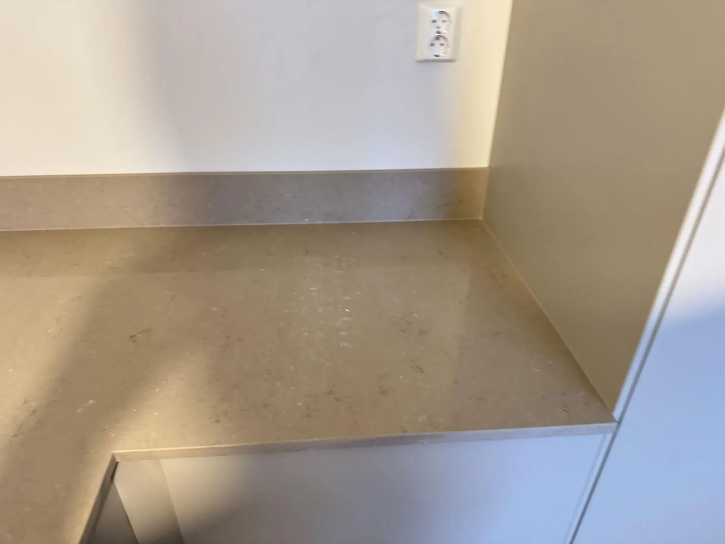 Køkkenbordplade i Silestone Coral Clay, Länghem – billede 8