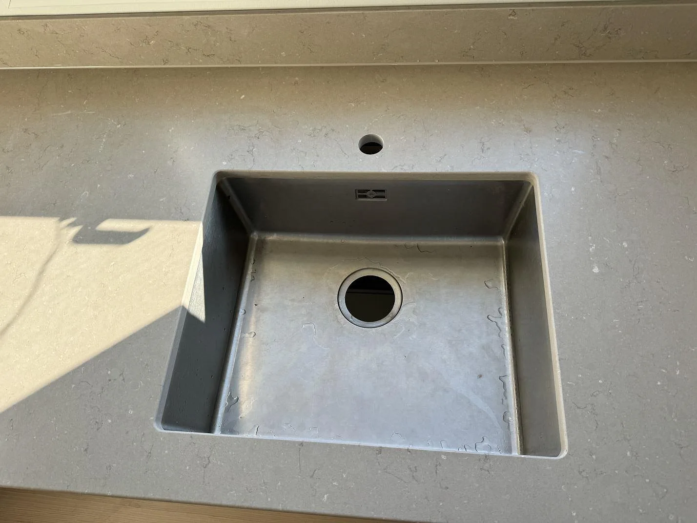 Køkkenbordplade i Silestone Coral Clay, Limhamn – billede 4