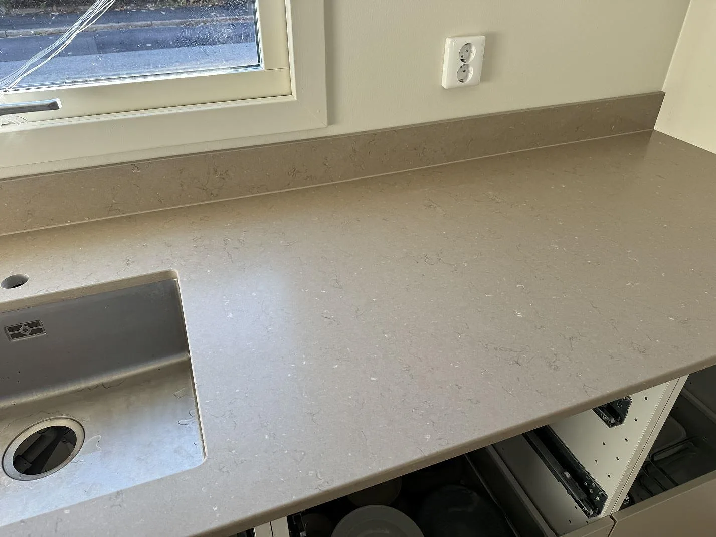 Køkkenbordplade i Silestone Coral Clay, Limhamn – billede 2