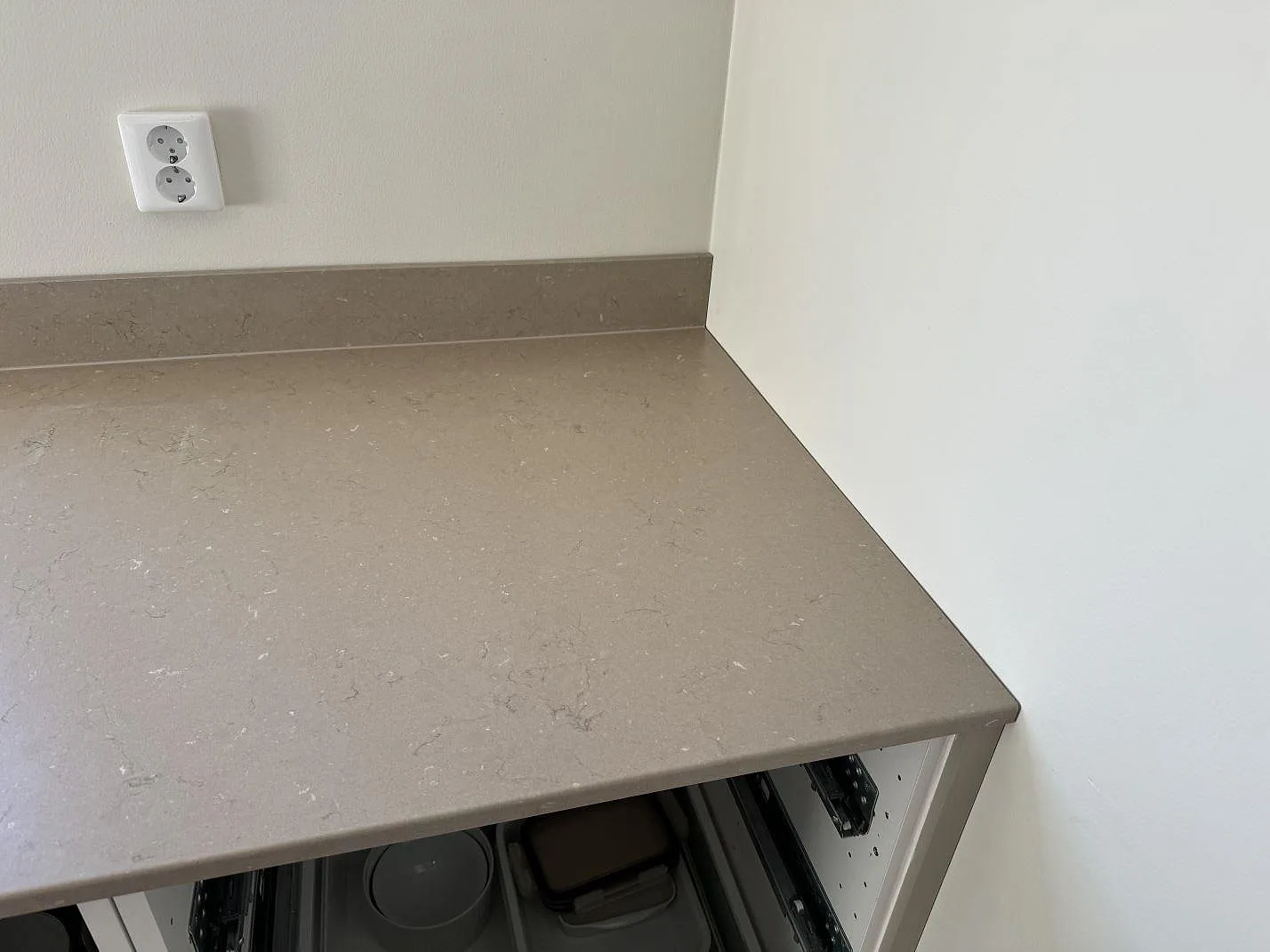 Køkkenbordplade i Silestone Coral Clay, Limhamn – billede 6