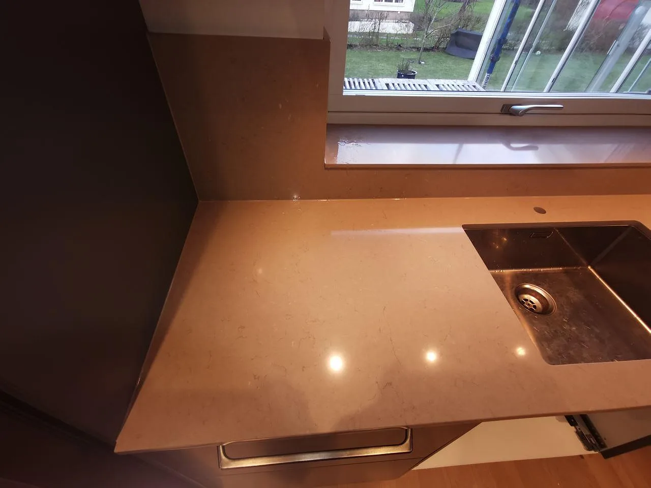 Køkkenbordplade i Silestone Coral Clay, Malmö