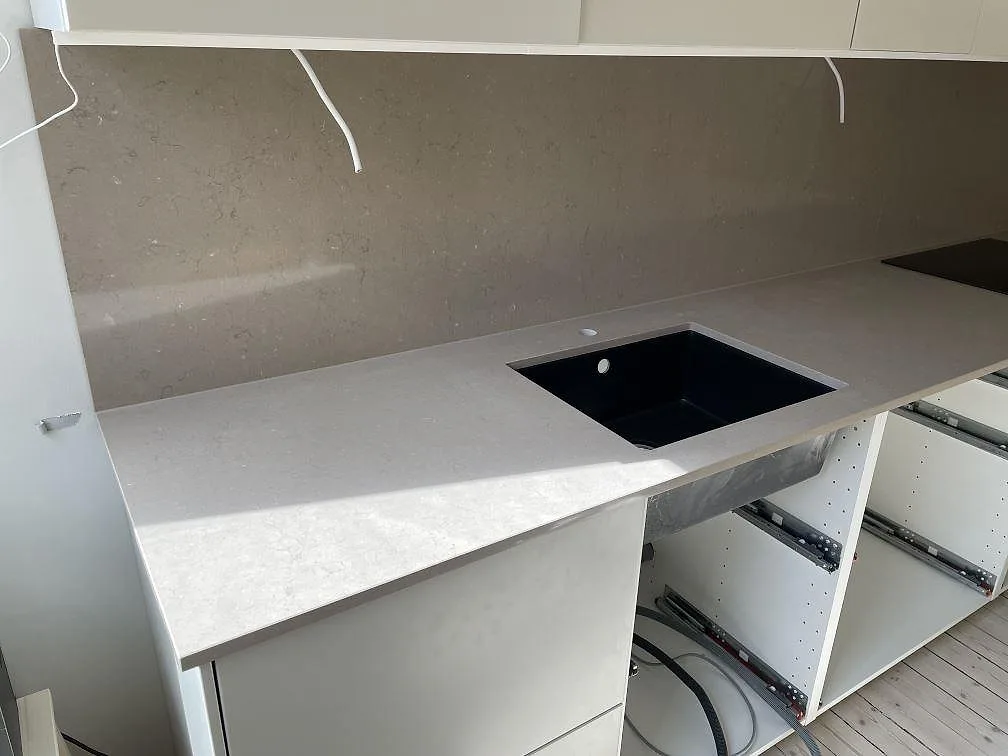 Køkkenbordplade i Silestone Coral Clay, Malmö – billede 4