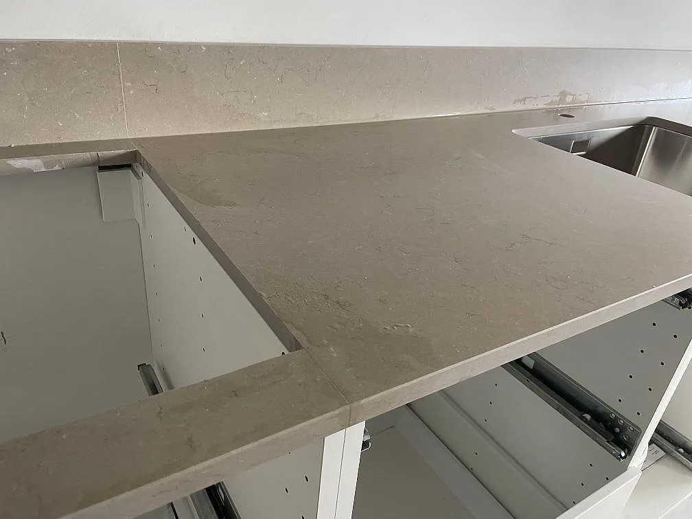 Køkkenbordplade i Silestone Coral Clay, Malmö – billede 3