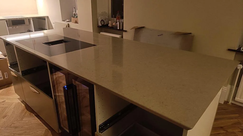 Køkkenbordplade i Silestone Coral Clay, Malmö