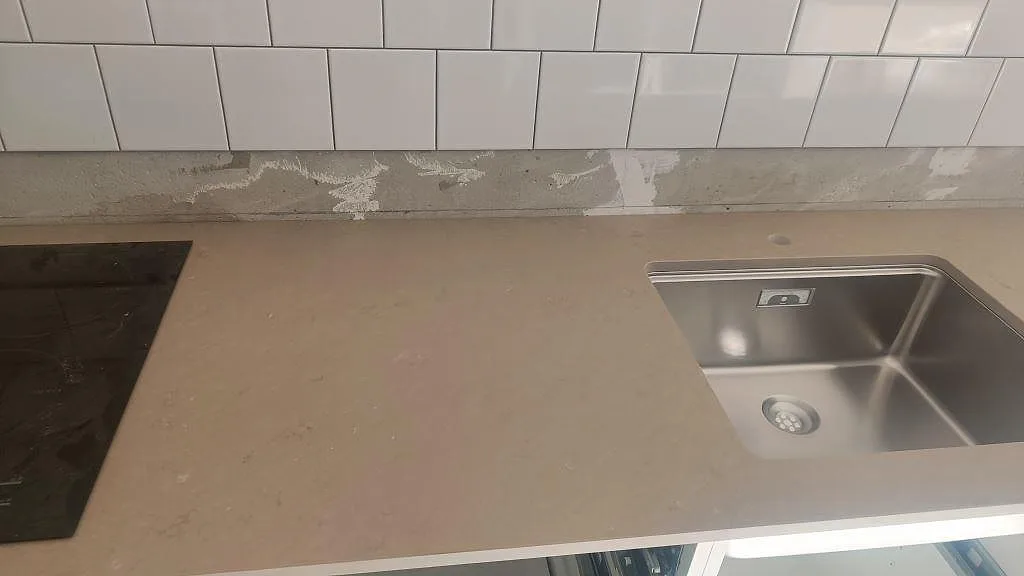 Gennemført projekt: Køkkenbordplade i Silestone Coral Clay, Malmö.