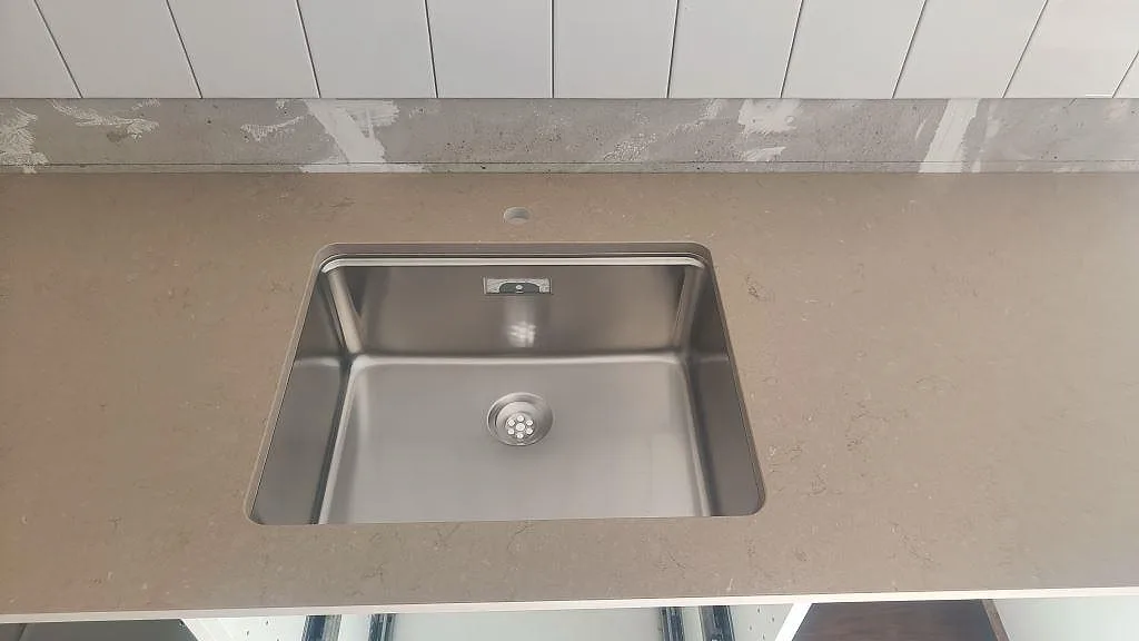 Køkkenbordplade i Silestone Coral Clay, Malmö – billede 3