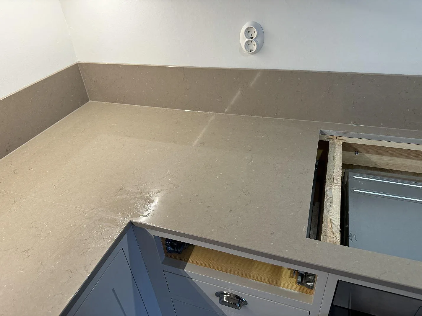 Køkkenbordplade i Silestone Coral Clay, Malmö – billede 3