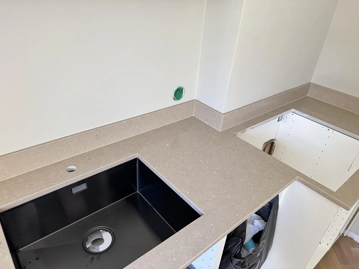 Køkkenbordplade i Silestone Coral Clay, Malmö – billede 2